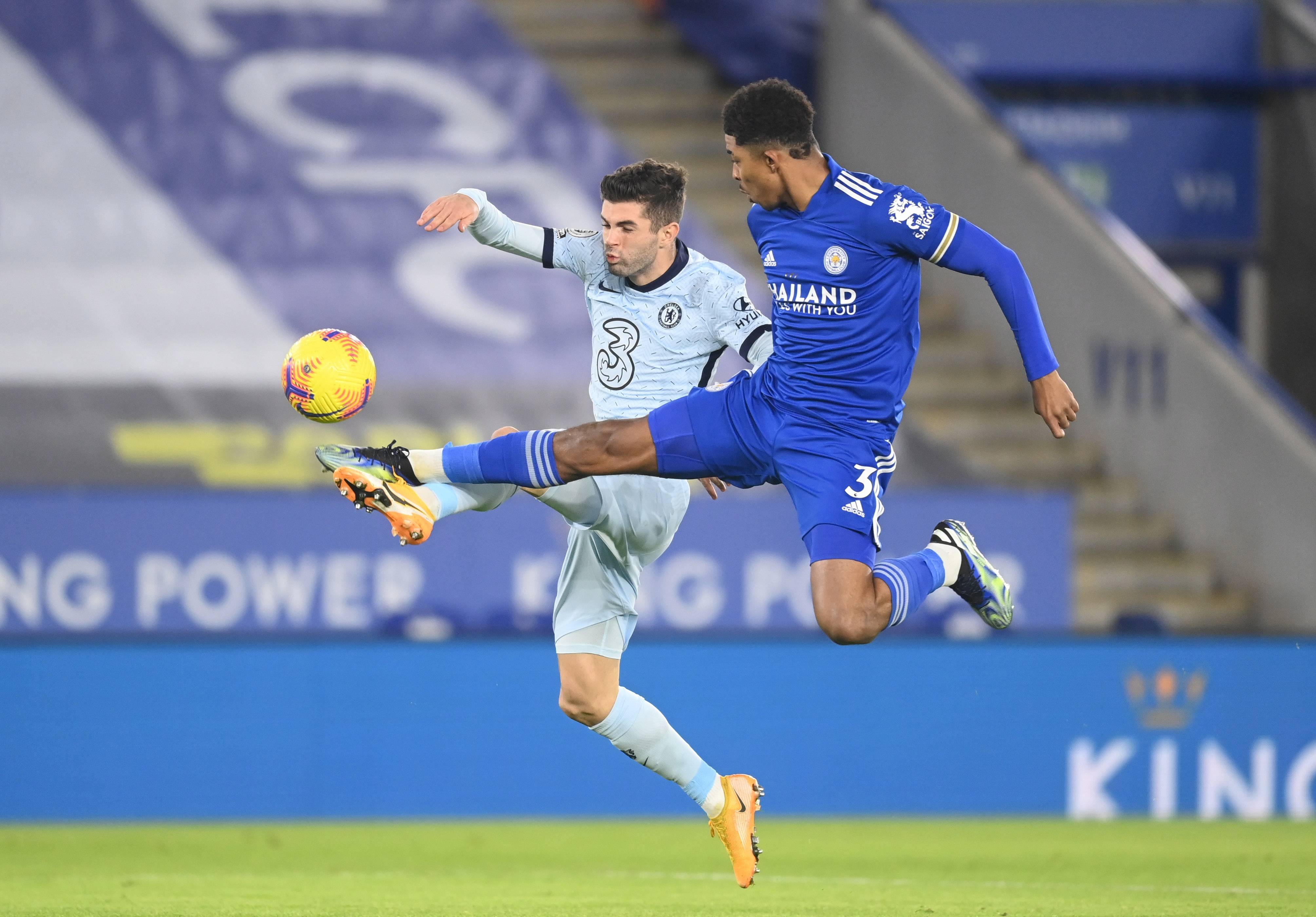 他正在用行 他正在用行